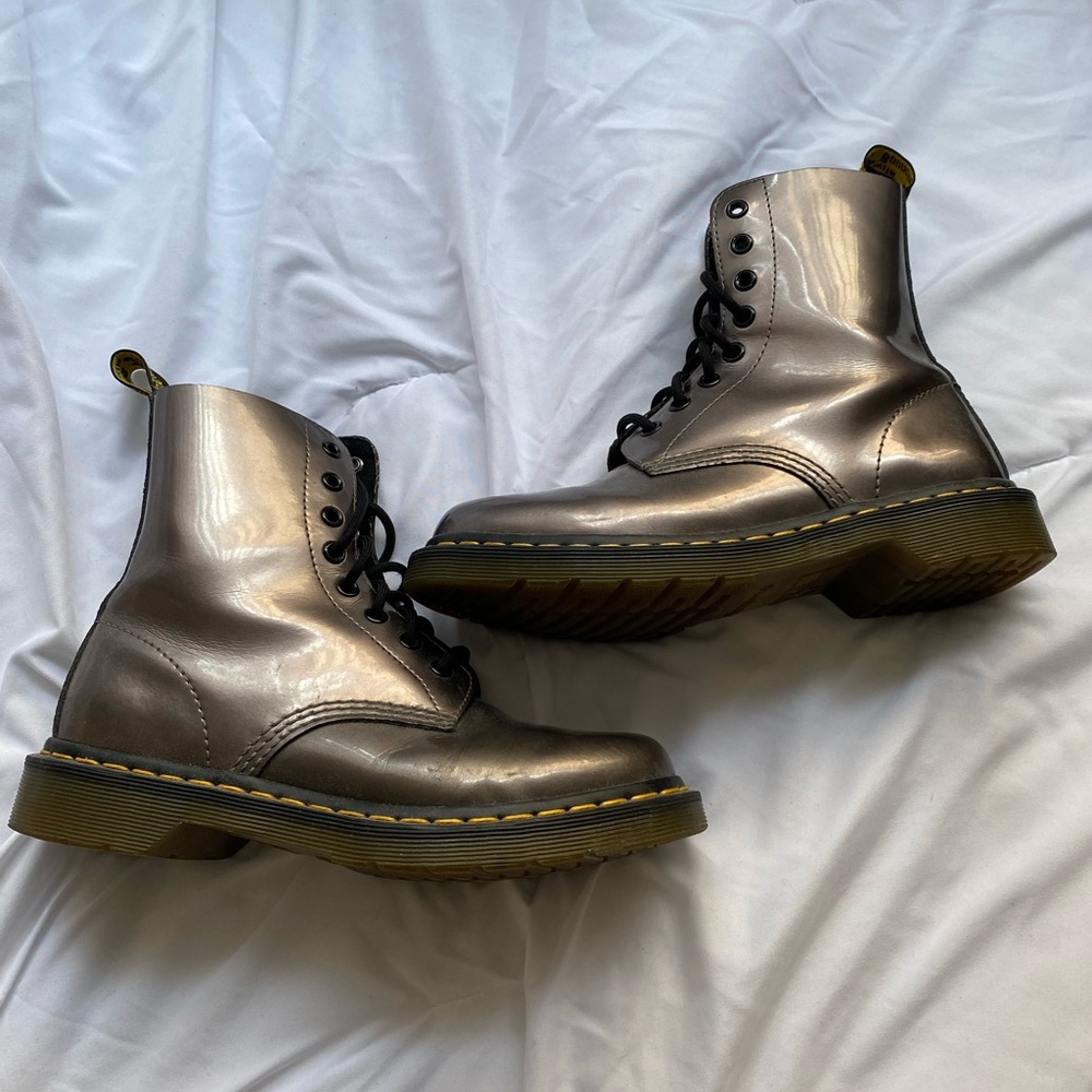 Silver Metallic docs